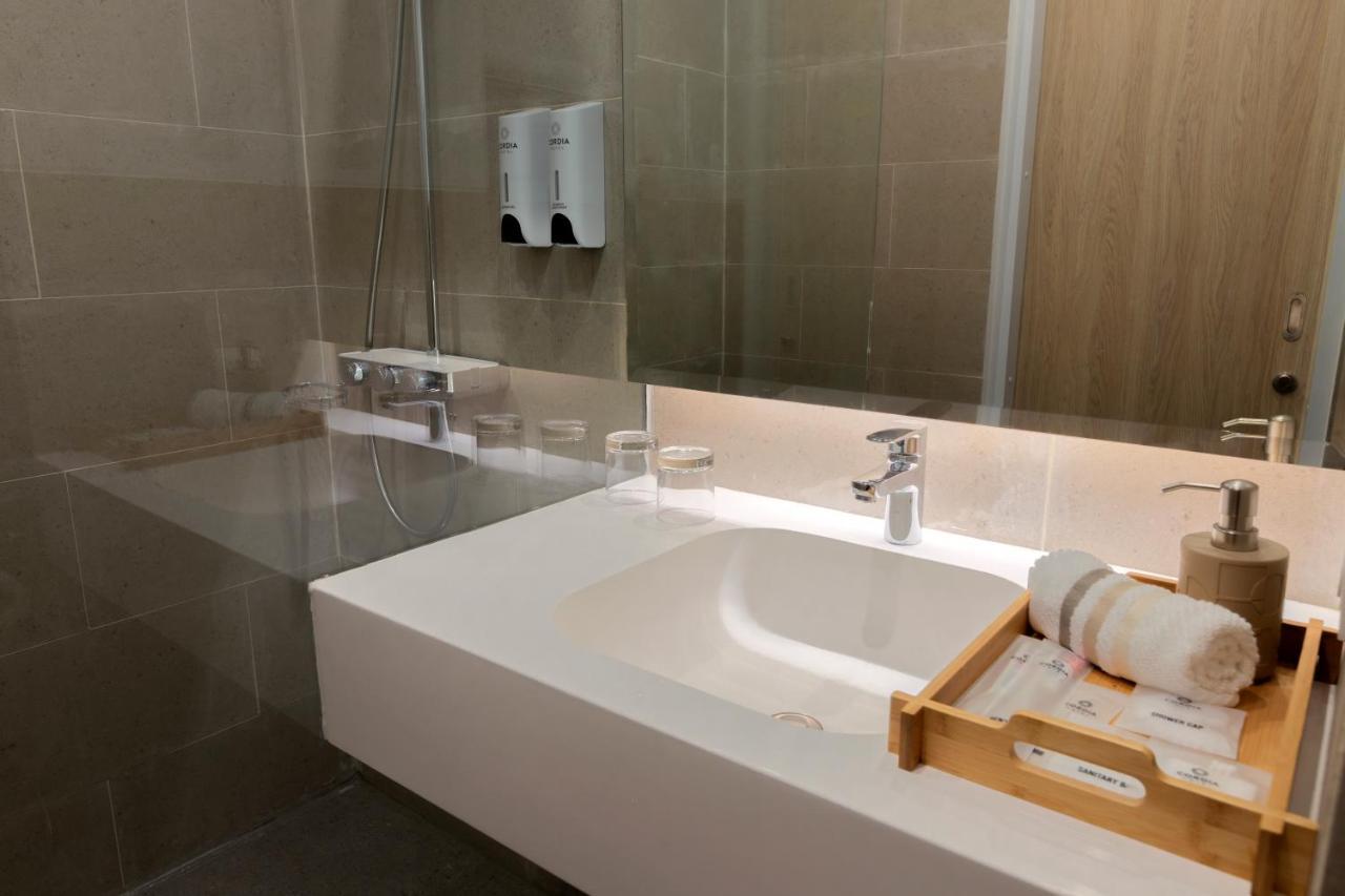 Cordia Hotel Yogyakarta - Hotel Dalam Bandara Glagah  Экстерьер фото